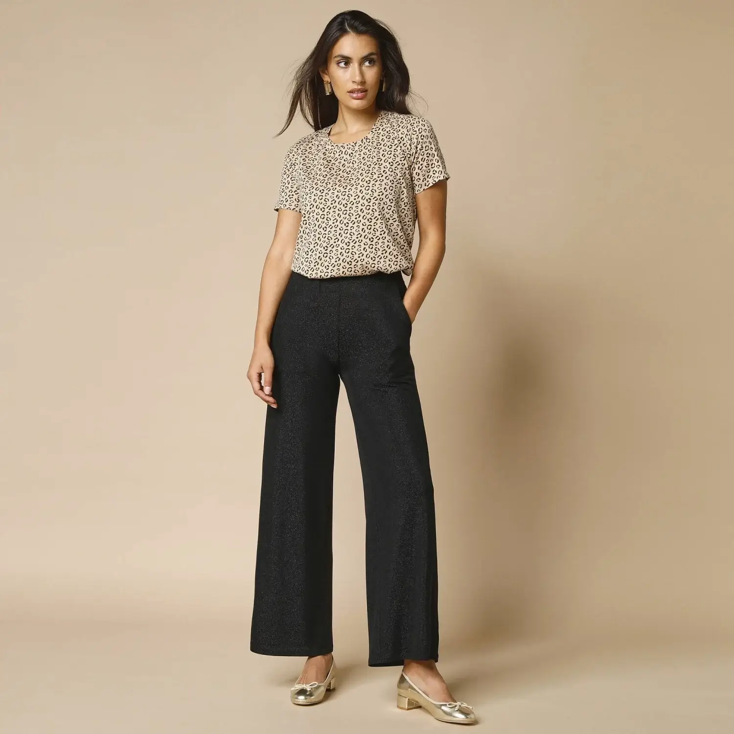 Široké nohavice čierne s topom