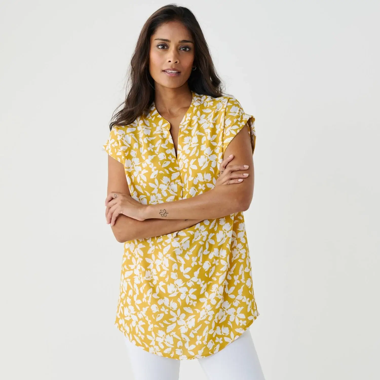 Žltá blúzka so vzorom