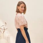 Modrá sukňa a ružová blúzka